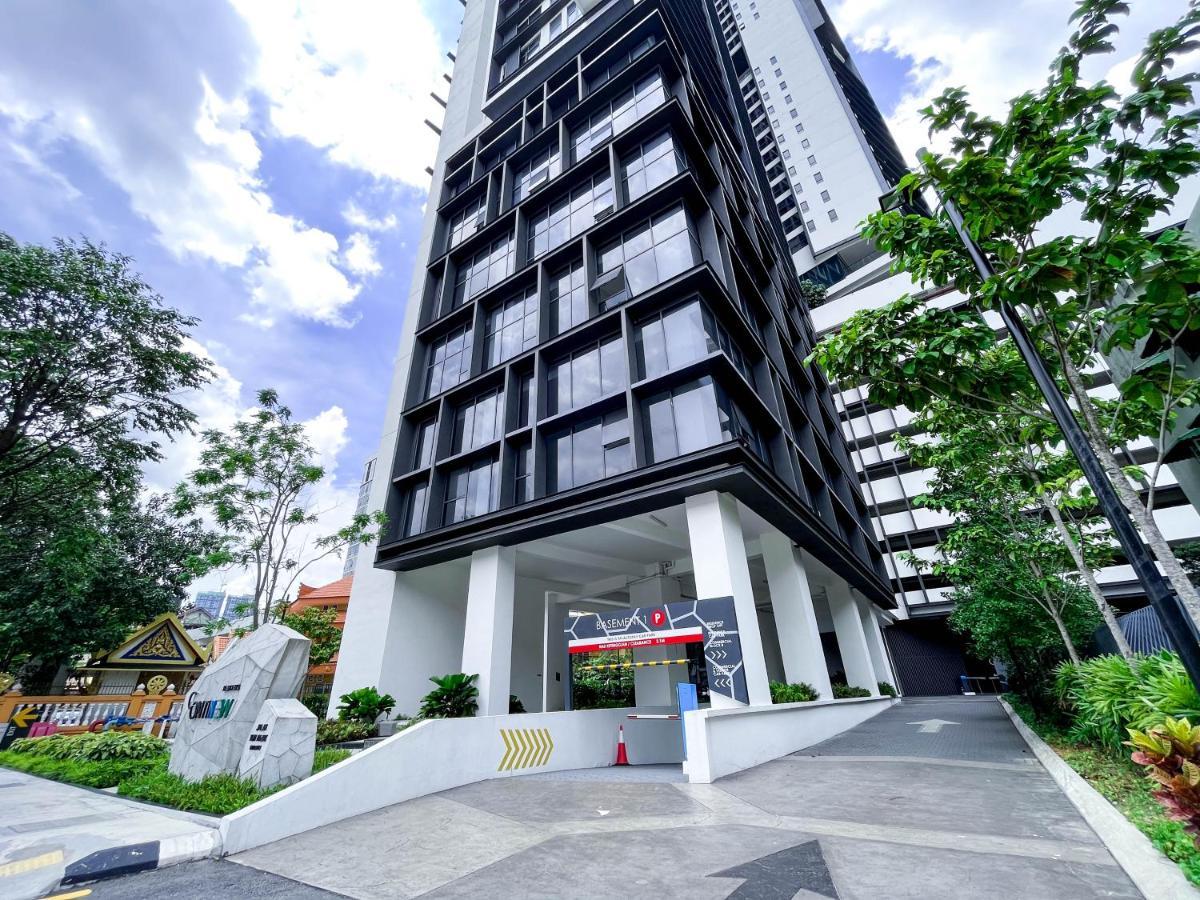 Continew Residences Trx Lux Pool View Kuala Lumpur Kültér fotó